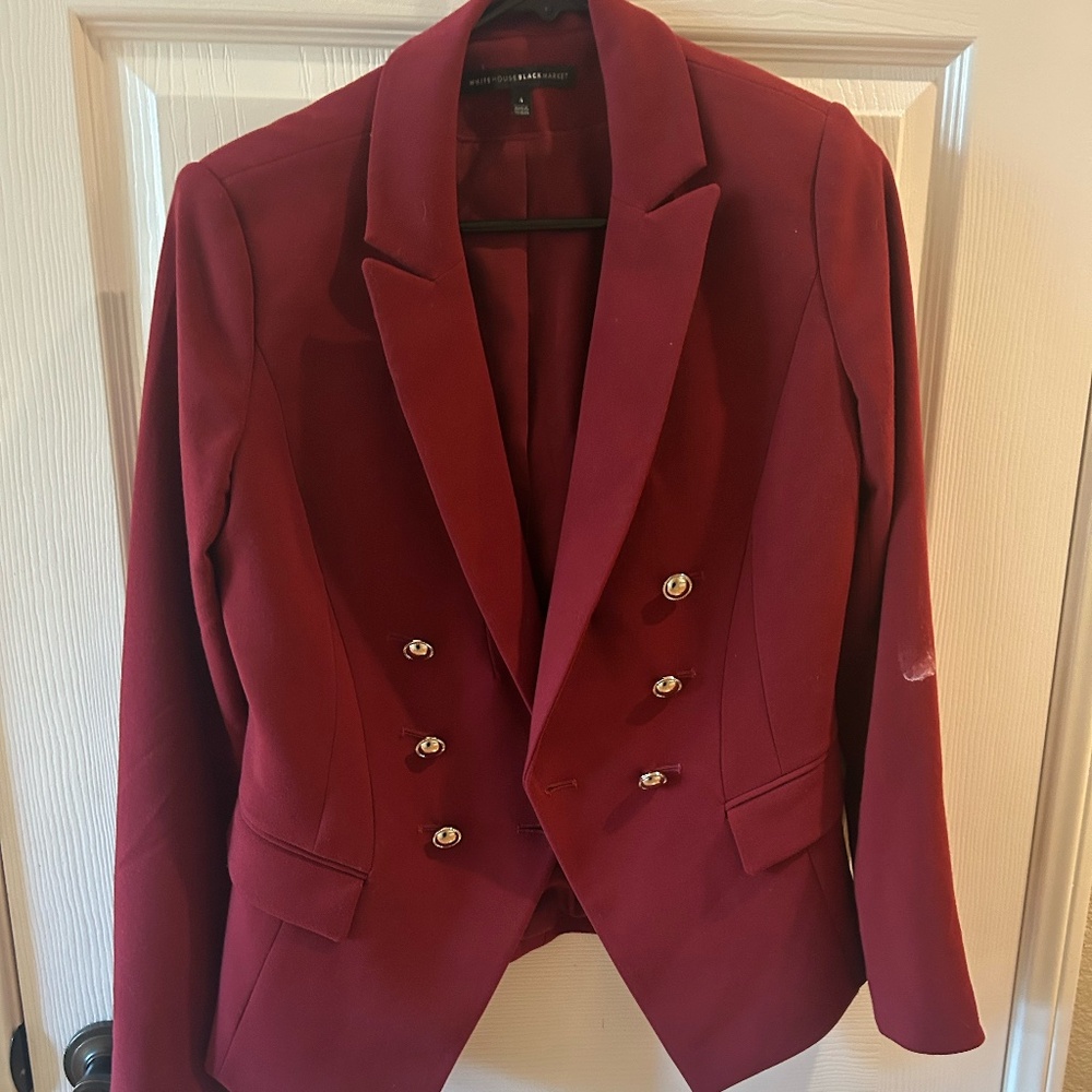 White House Black Market Short Blaser, size 4, Burgundy